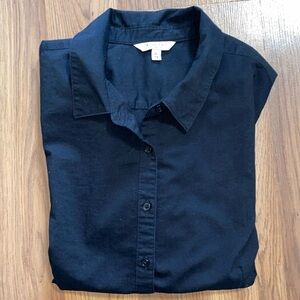 Reitmans Ladies Long Sleeve Button down shirt. XL